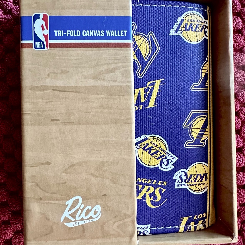 NIB/Never Used: LA Lakers Tri-Fold Canvas Wallet - Perfect for Laker Fans! πππππ